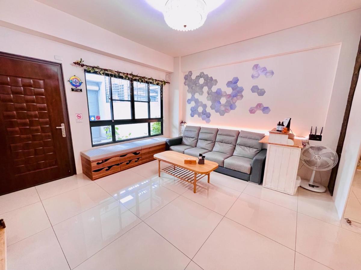 安平六合居 六合館 Apartment Тайнан Екстериор снимка