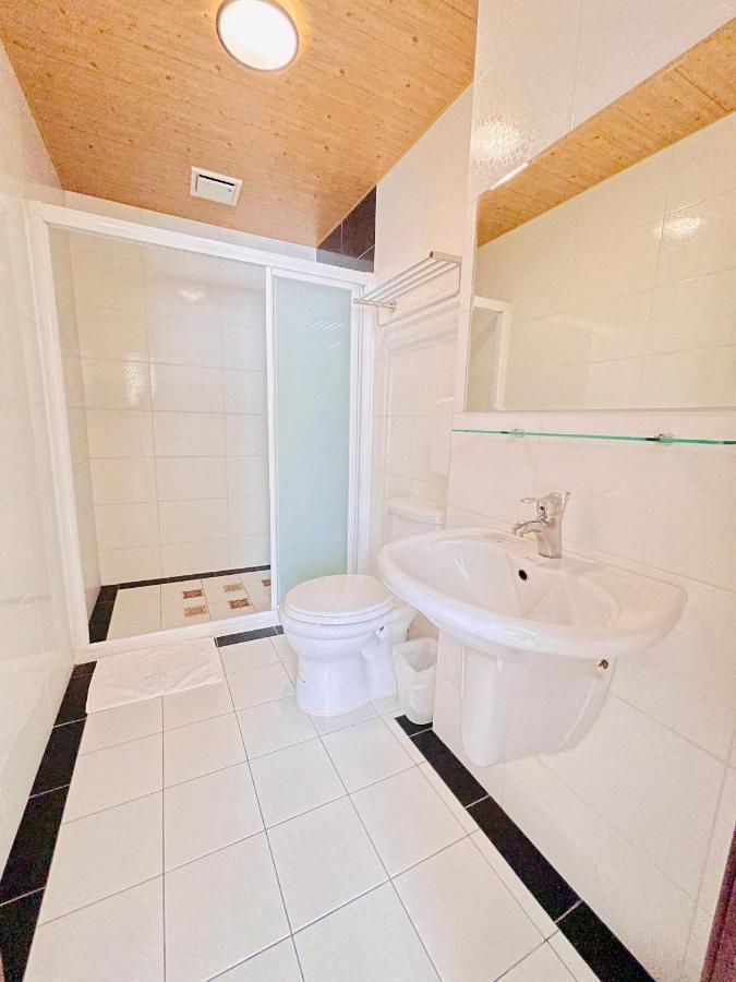 安平六合居 六合館 Apartment Тайнан Екстериор снимка
