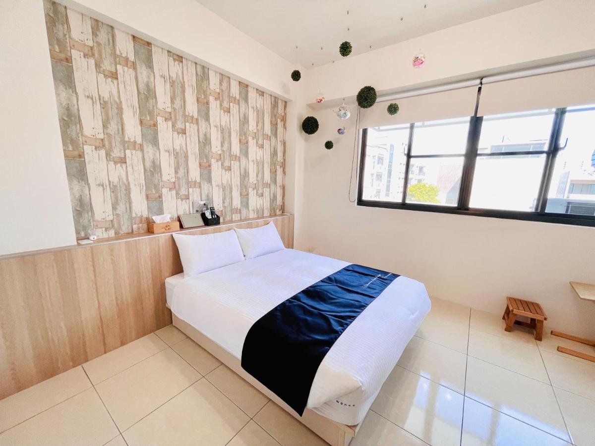 安平六合居 六合館 Apartment Тайнан Екстериор снимка